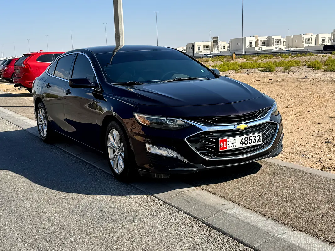 Chevrolet Malibu 2020 — photo 1 of 10