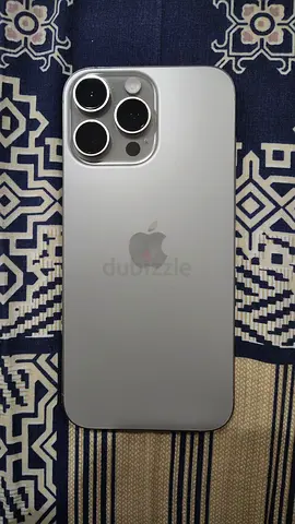 Apple Iphone 16 Pro Max - Sleek Silver Finish