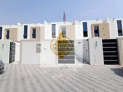 For sale, a townhouse in Al Yasmeen, Ajman, 5 rooms, a majlis, a hall, a maid's room, and a spac