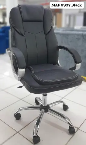 Comfortable Black Office Chair MAF 6937