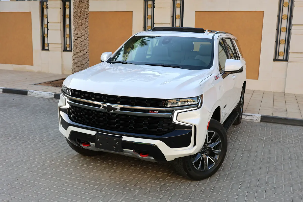 Chevrolet Tahoe 2022 — photo 1 of 20
