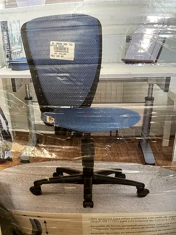 Blue Office Chair in Great Condition