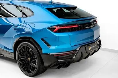 2025 Lamborghini URUS — фото 7