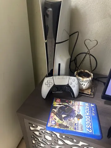 Ps5 for sale with 2 games forza horizon 5 and watchdogs (disc)
