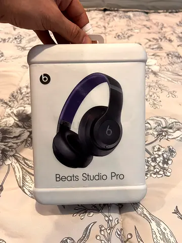 Beats Studio Pro Wireless Headphones - Unleash Your Sound