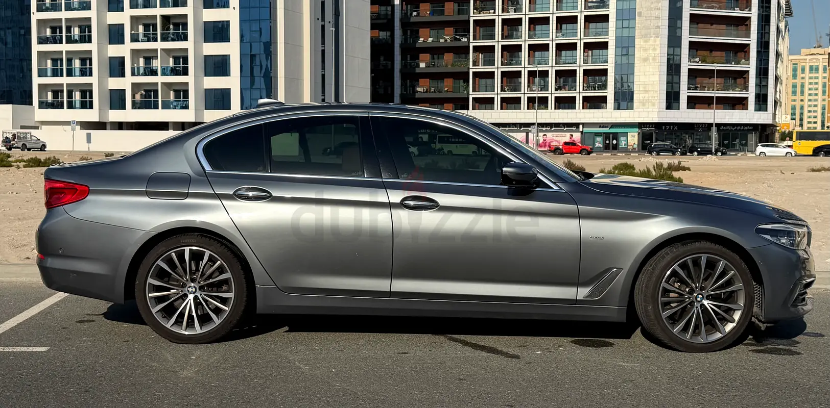 530i Luxury Line