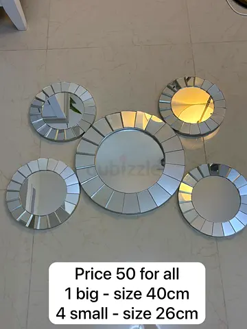 Wall mirror