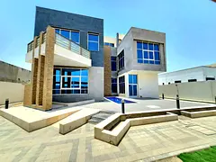 Ultra Luxury 5BR| Private Pool | Large Garden