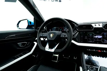 2025 Lamborghini URUS — миниатюра 11