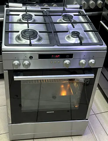 Siemens Gas Stove 4 Burners 60×60cm Mint Condition