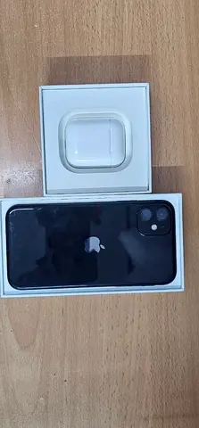 Iphone 11 64 gb + free airpods and case