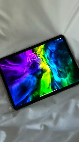 iPad Apple للبيع - الحاله ممتازه