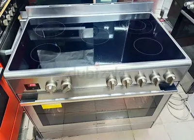 Bosch series 8 Electric Ceramic Stove 5 Burners 90×60cm Mint Condition