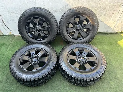 Original Ford F150 rims and tyres 285/65R18