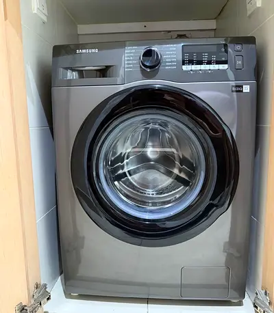 Samsung 8 kg washing machine neat and clean condition no scratches free delivery installation