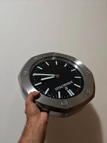 Wall clock AP