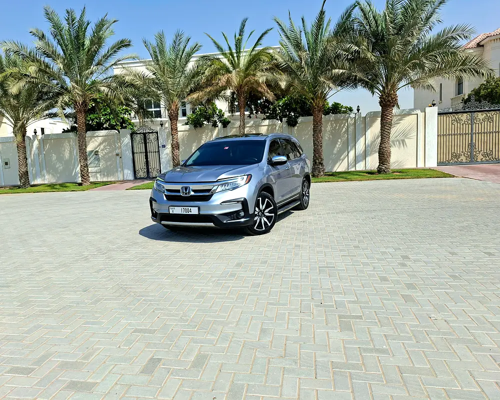 Honda Pilot 2019 — photo 1 of 20