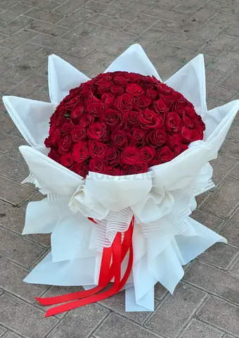 101 Red Roses Luxury Bouquet – Premium Flower Delivery UAE