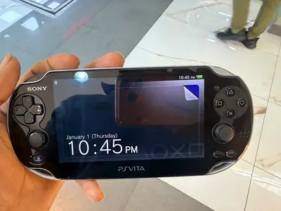 Ps vita modded with free game store