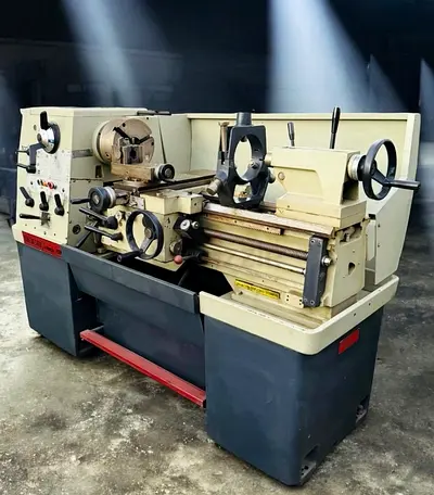 Precision COLCHESTER TRIUMPH 2000 Lathe Machine for Sale