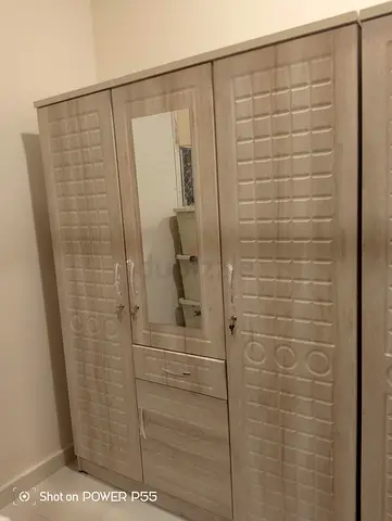 3 door wardrobe selling