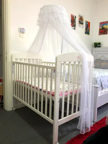 Beautiful White Crib with Canopy for Sale
