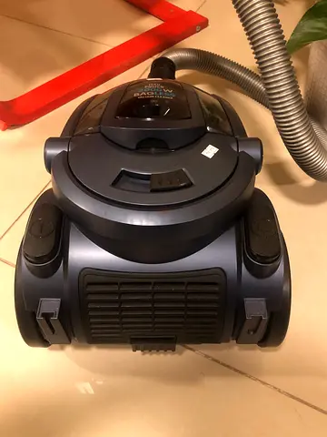 Crown 2000W Like New Powerful Vacuum Cleaner for Sale