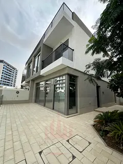 5BHK+Maid Room Villa For Rent at 180 DEGREE VILLA In Liwan