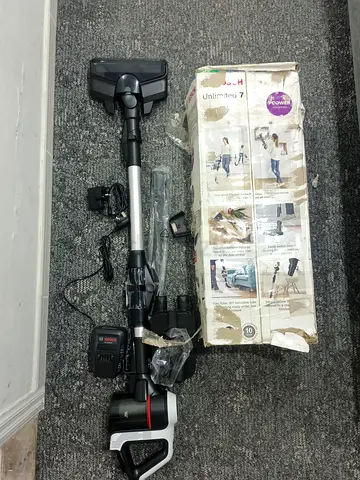 Electrolux Unlimited 7 Cordless Vacuum Cleaner - Excellent Condition