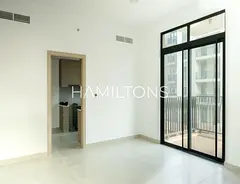 Sea View Living | Vacant Unit | 10 mins to Dubai | Resale