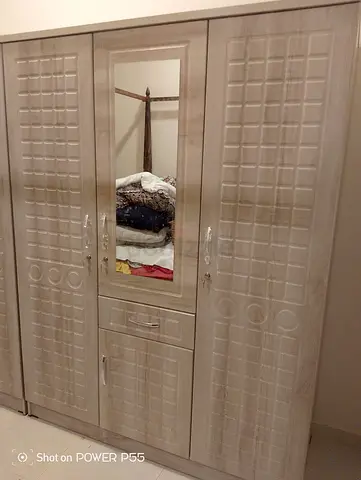 3 door wardrobe selling