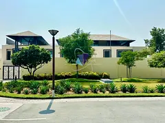 | LUXURY WATER FRONT LIVING | READY TO MOVE | PRIME LOCATION | IDEAL INVESTMENT |