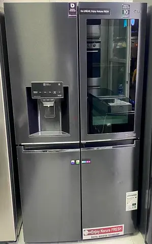 LG 4 door style INSTAVIEW refrigerator with water depanser and ice maker JD SALE