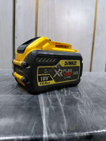 DEWALT 18V/54V Flexbolt 12 Ah Battery