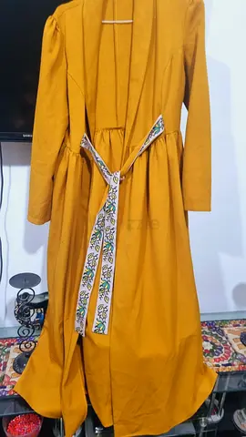 Ladies yellow gown