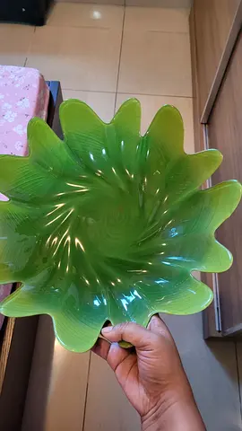 Stunning Vintage Fruit bowl with Unique Swirl Design