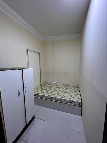 Baniyas metro opside couple partition room available