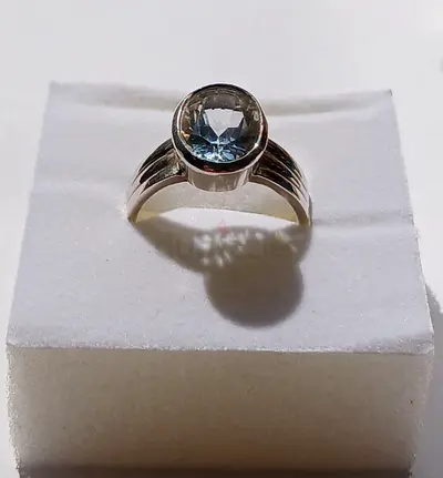 White Topaz gemstone ring for Sale