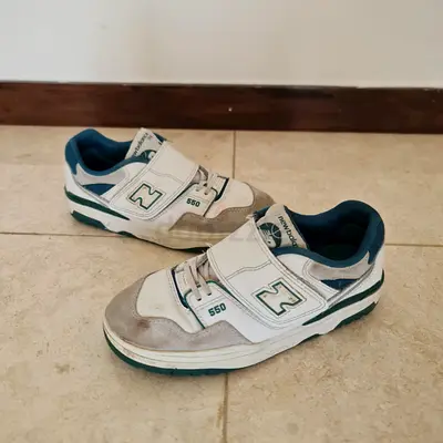 Used New Balance 550 Sneakers in Good Condition (EU 35)
