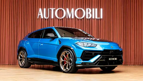 DEAL OF THE MONTH | LOW MILEAGE | EXCELLENT CONDITION | FULL CARBON BODY | ACCIDENT-FREE