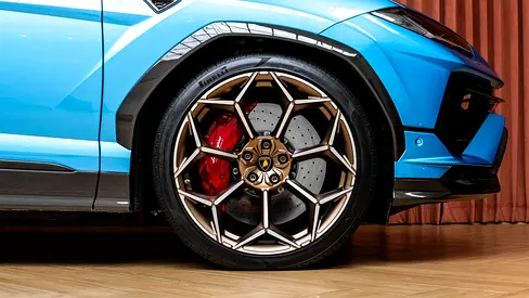 2023 Lamborghini URUS 缩略图 5