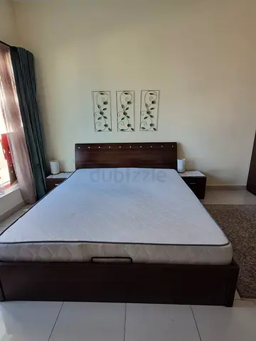 Modern Queen Bed set