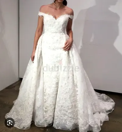 Mermaid ball gown wedding dress by Ysa Makino