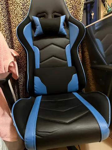 Comfortable Gaming Chair with Blue Accents