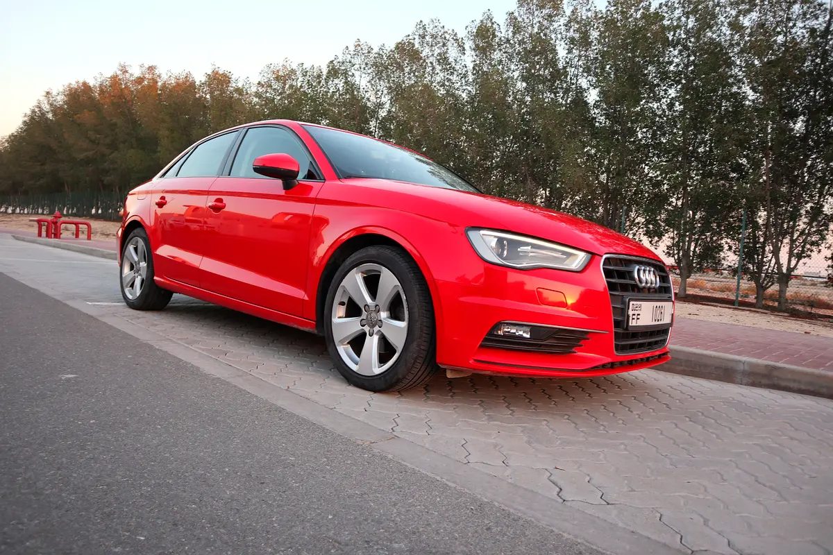 Audi A3 2016 — photo 1 of 18