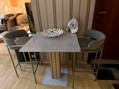 Stylish Bar Table with Modern Stools