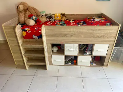 Cozy Toddler Bed with Storagen