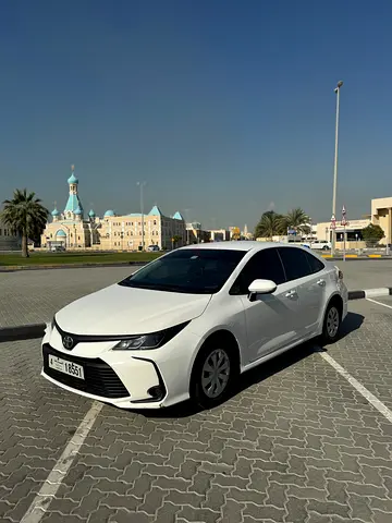 استمتع بالقيادة مع كورولا 2024 محرك 1.6 للإيجار