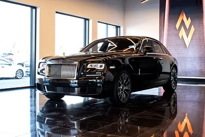 Rolls-Royce Ghost . Standard