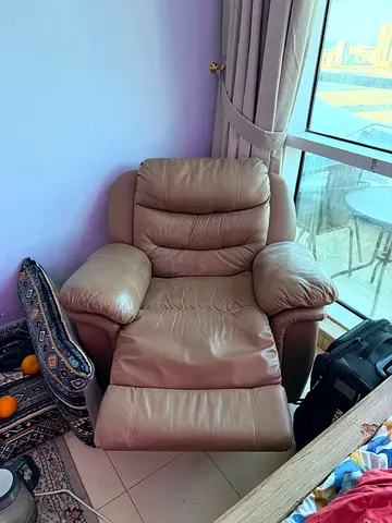 Urgent sale//Comfortable Leather Recliner Chair for Relaxation